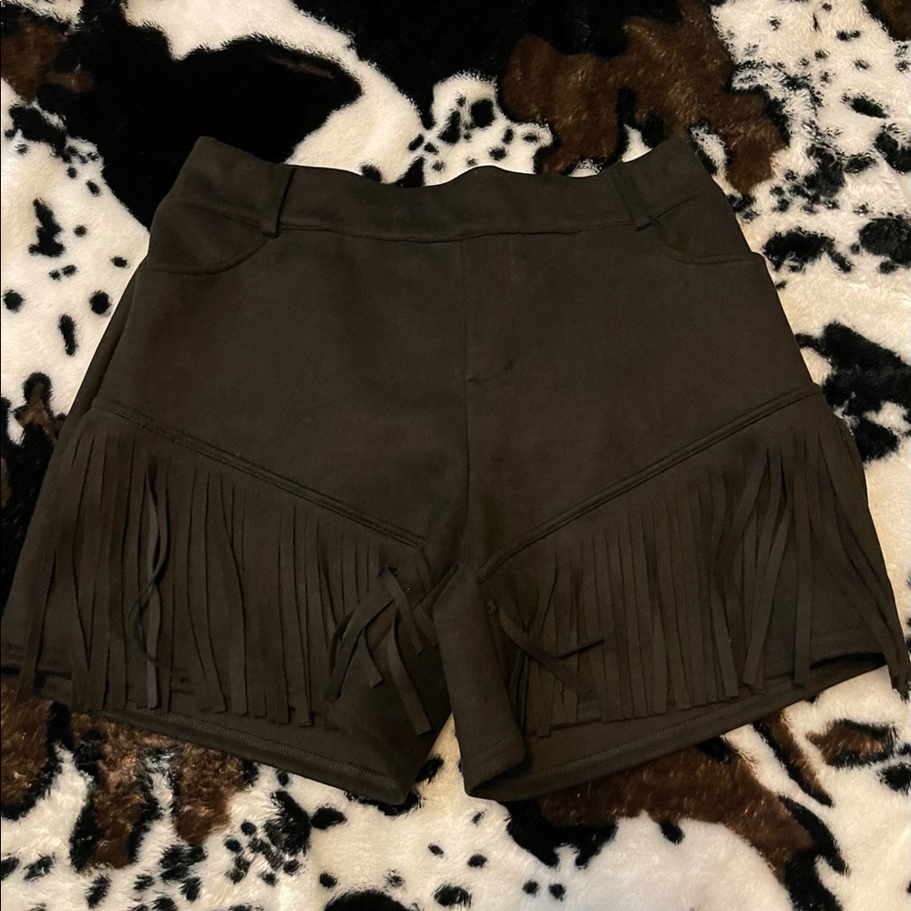 Black fringe stretchy shorts